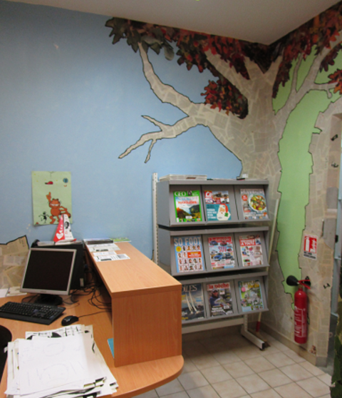 Photo représentant la bibliothèque de la Maison d'arrêt de La Roche-sur-Yon